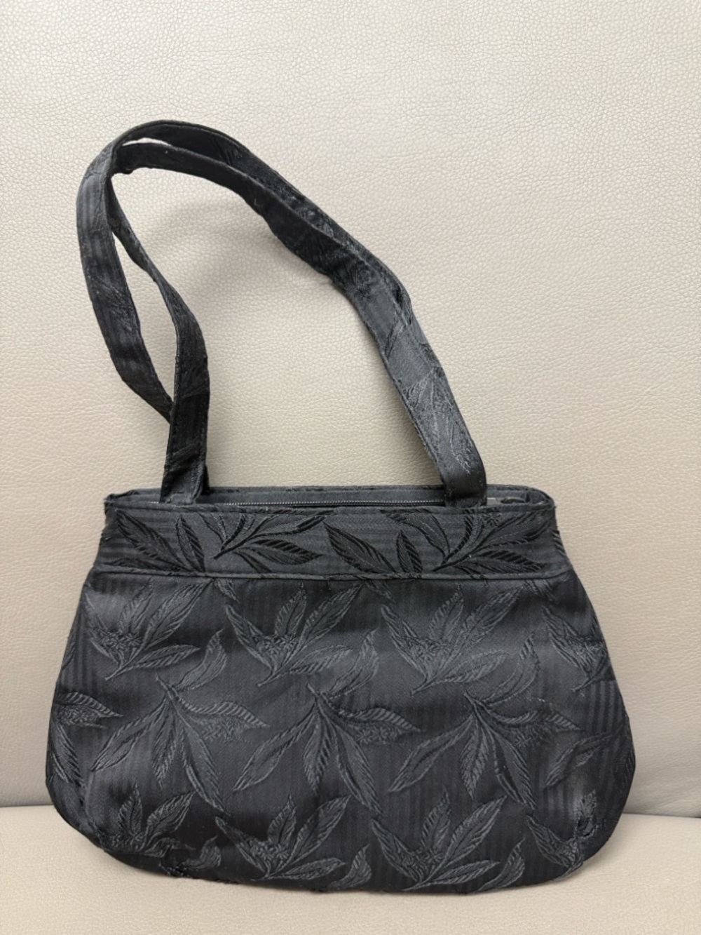 Classiques Entier Black Leaf Jacquard Shoulder Purse